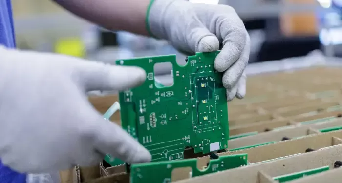 Fulfilment services for the electronics sector 